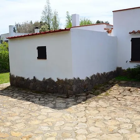 Lary Villa *