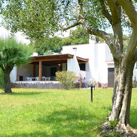 Villa Lary Geremeas